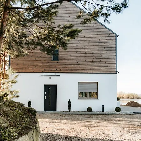 Villa Kolo Wody Strzelce